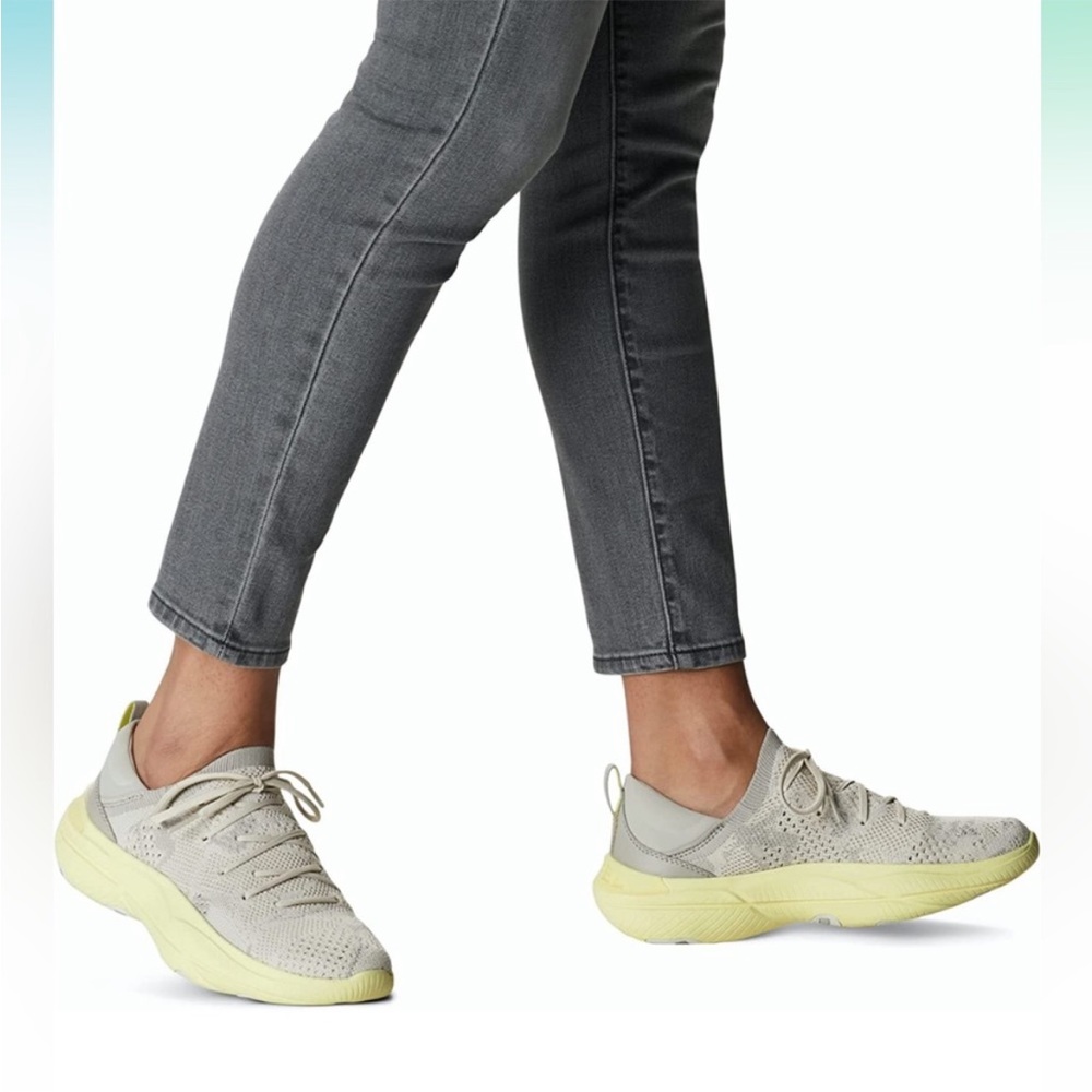 SOREL Women's Explorer Blitz Stride Lace Shoes